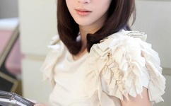 棒棒糖放屁眼里旋转的游戏